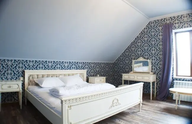 Comfort Tek Büyük Yataklı Oda (Ludovikos)