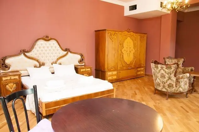 Deluxe Tek Büyük Yataklı Oda