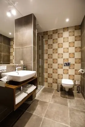 Standard Tek Büyük Yataklı Oda