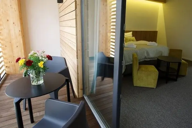 Superior Oda, Balkon