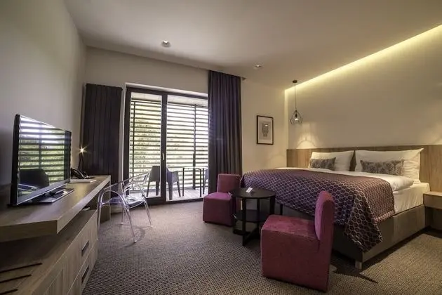 Superior Oda, Balkon