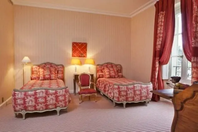 Tek Büyük veya İki Ayrı Yataklı Oda (Carignan)