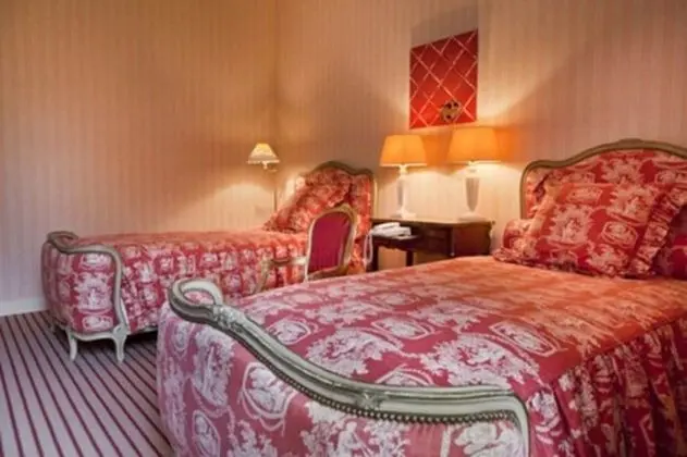 Tek Büyük veya İki Ayrı Yataklı Oda (Carignan)