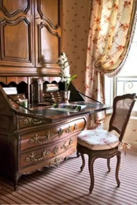 Tek Büyük Yataklı Oda (Syrah)