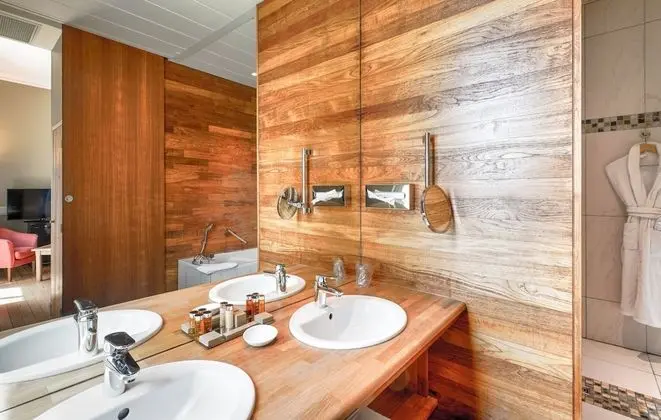 Deluxe Tek Büyük Yataklı Oda, Nehir Manzaralı (Garonne)