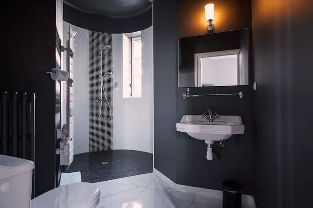 Superior İki Ayrı Yataklı Oda, Banyolu/Duşlu, Park Manzaralı (Tower Room)