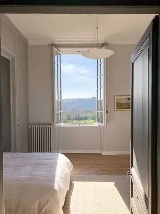 Superior Tek Büyük Yataklı Oda, Banyolu/Duşlu, Park Manzaralı ( SWEDISH GRACE)