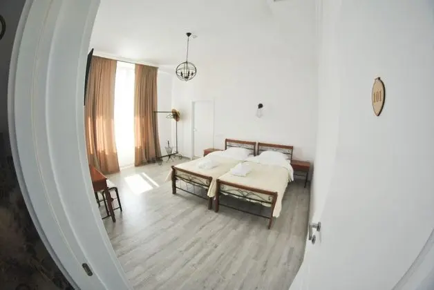Family Oda, Birden Çok Yatak, Havuz Manzaralı