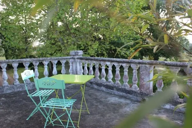 Tek Büyük Yataklı Oda, Teras (Fer Fervadou)