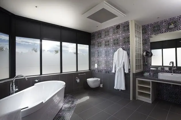 Standard Tek Büyük Yataklı Oda, Engellilere Uygun, Özel Banyo (Perrière)