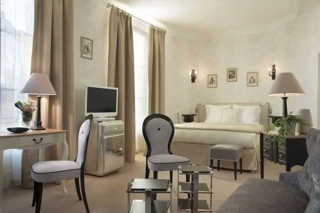 Classic Tek Büyük Yataklı Oda