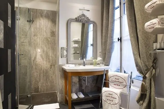 Classic Tek Büyük Yataklı Oda