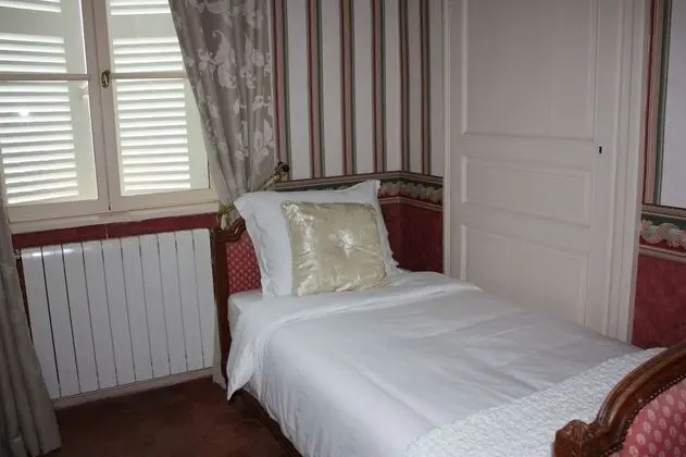 Üç Kişilik Oda, Özel Banyo, Tepe Manzaralı