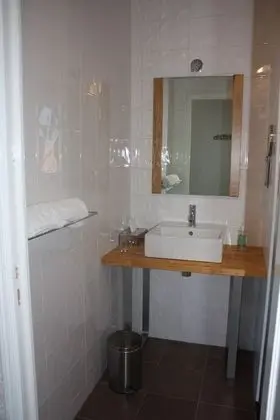 Üç Kişilik Oda, Özel Banyo, Tepe Manzaralı