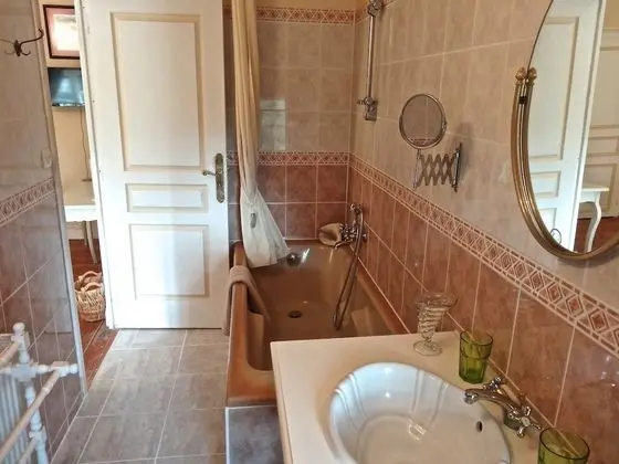 Standard Tek Büyük veya İki Ayrı Yataklı Oda, Özel Banyo, Park Manzaralı