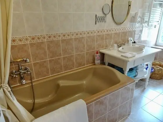 Standard Tek Büyük veya İki Ayrı Yataklı Oda, Özel Banyo, Park Manzaralı