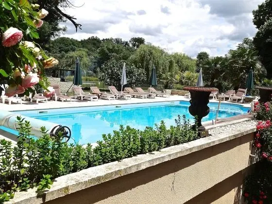 Standard Tek Büyük veya İki Ayrı Yataklı Oda, Özel Banyo, Park Manzaralı