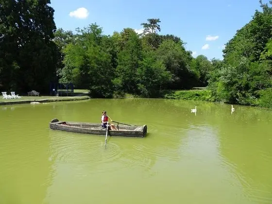 Standard Tek Büyük veya İki Ayrı Yataklı Oda, Özel Banyo, Park Manzaralı