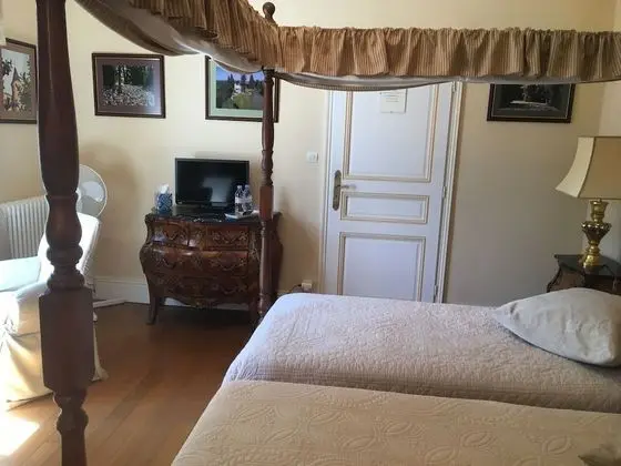 Superior Tek Büyük veya İki Ayrı Yataklı Oda, Özel Banyo, Park Manzaralı (3)