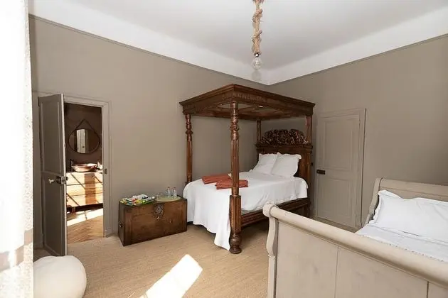 Süit, Özel Banyo (Escale en Famille)