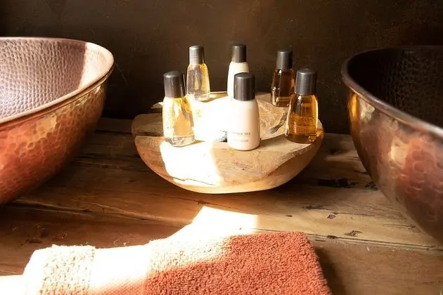 Süit, Özel Banyo (Escale en Famille)