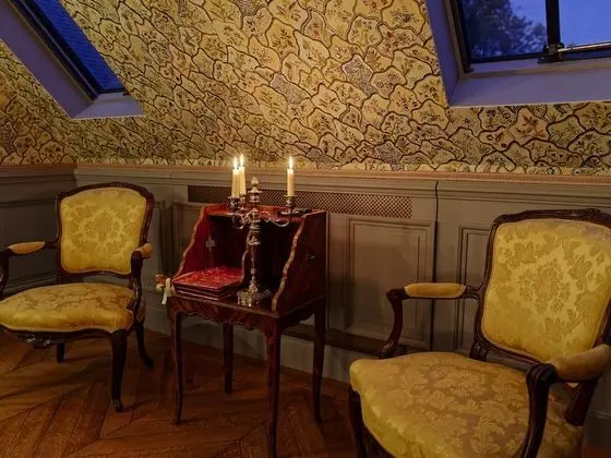 Premier Tek Büyük Yataklı Oda