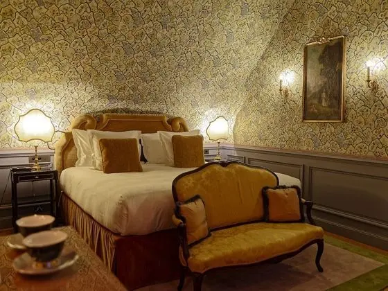 Premier Tek Büyük Yataklı Oda