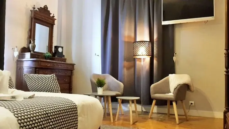 Superior Tek Büyük Yataklı Oda, Havuz Manzaralı