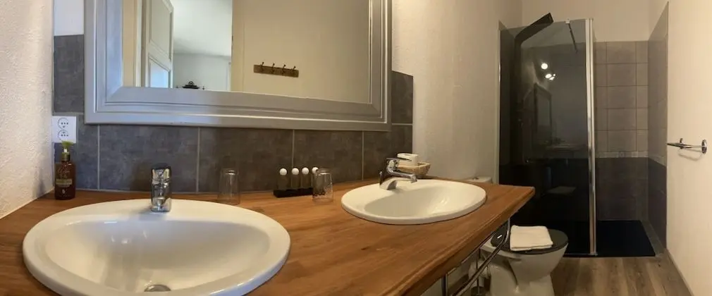 Superior Tek Büyük Yataklı Oda, Havuz Manzaralı