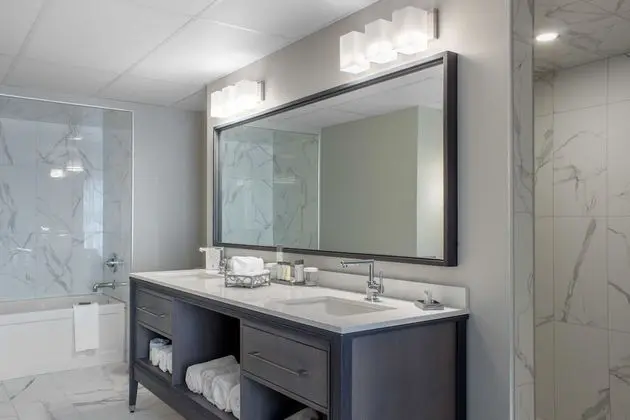 Deluxe Süit, 1 En Büyük (King) Boy Yatak, Sigara İçilmez (One Bedroom, Deluxe Junior Suite)