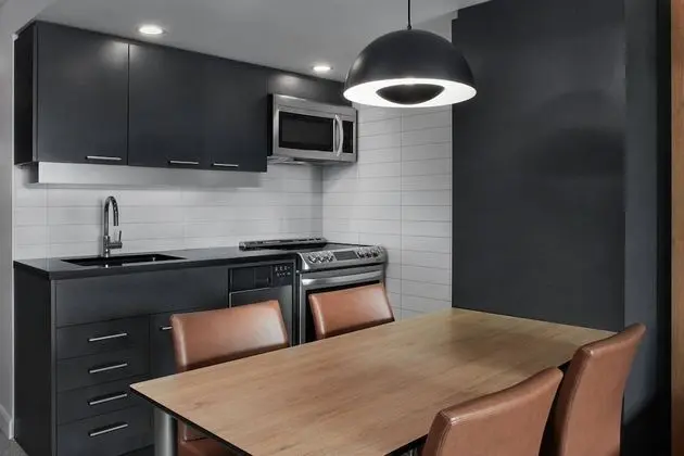 Çatı Katı (Loft), 1 En Büyük (King) Boy Yatak, Mutfak