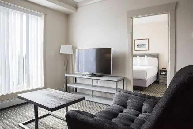 Oda, 1 En Büyük (King) Boy Yatak, Buzdolabı ve Mikrodalga