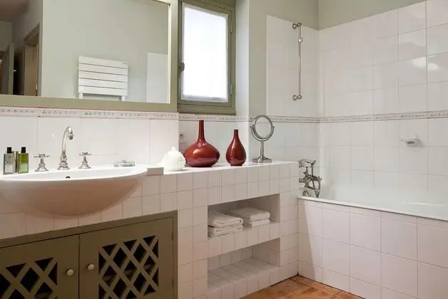 Superior Tek Büyük Yataklı Oda, Banyolu/Duşlu, Bahçe Manzaralı