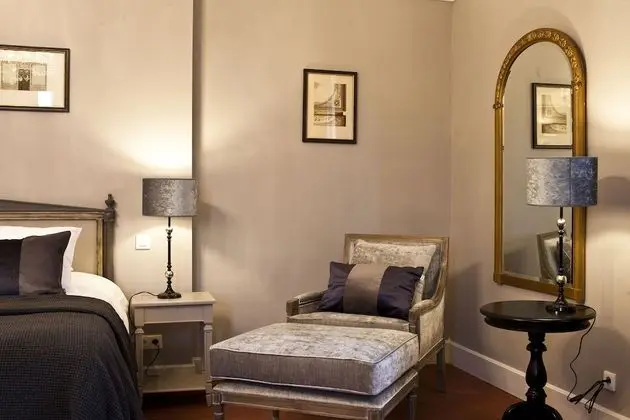 Deluxe Tek Büyük Yataklı Oda