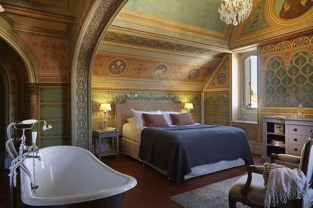 Exclusive Tek Büyük Yataklı Oda (La Chapelle)