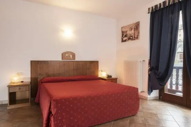 Tek Büyük veya İki Ayrı Yataklı Oda, Mutfak