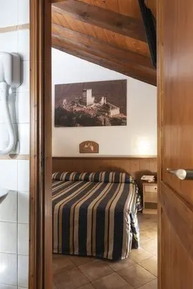 Tek Büyük veya İki Ayrı Yataklı Oda, Mutfak