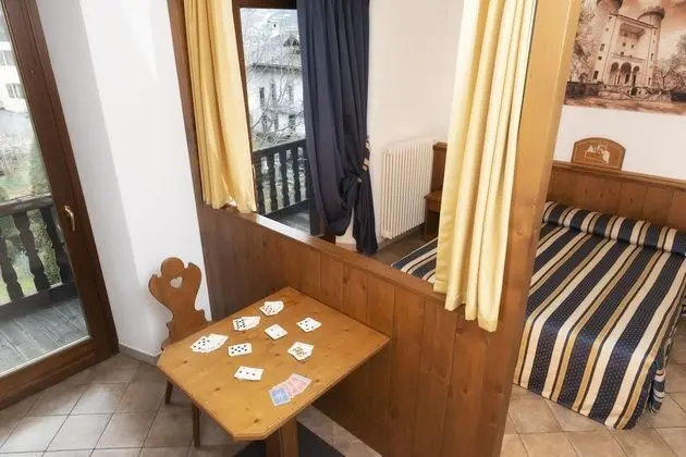 Tek Büyük veya İki Ayrı Yataklı Oda, Mutfak