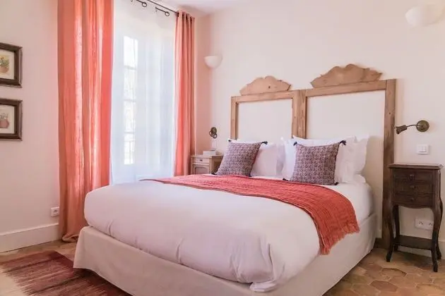 Classic Tek Büyük Yataklı Oda