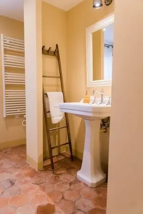 Classic Tek Büyük Yataklı Oda