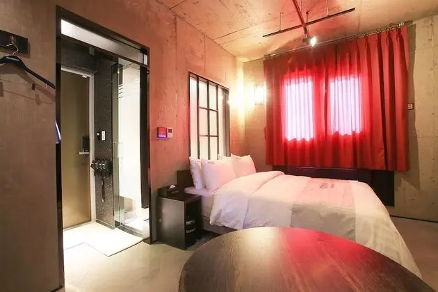 Standard Tek Büyük Yataklı Oda (Extra Charge for 2+ Nights)