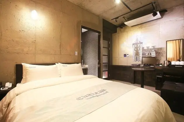 Standard Tek Büyük Yataklı Oda (Extra Charge for 2+ Nights)