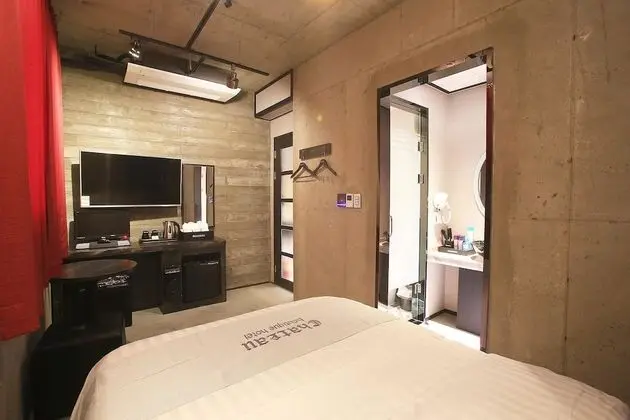 Standard Tek Büyük Yataklı Oda (Extra Charge for 2+ Nights)