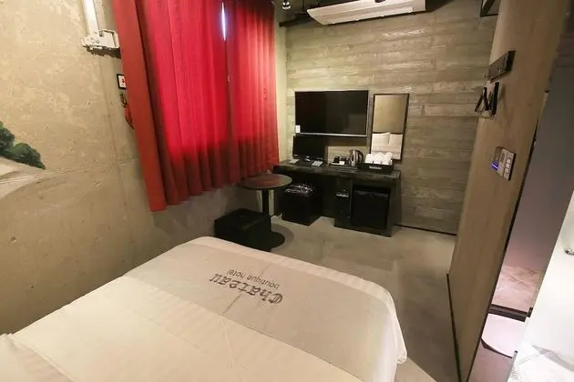 Standard Tek Büyük Yataklı Oda (Extra Charge for 2+ Nights)