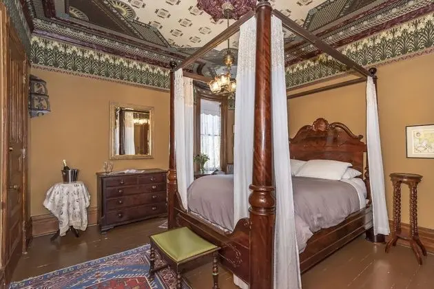 Premium Tek Büyük Yataklı Oda, Banyolu/Duşlu (Aimee Crocker Room)