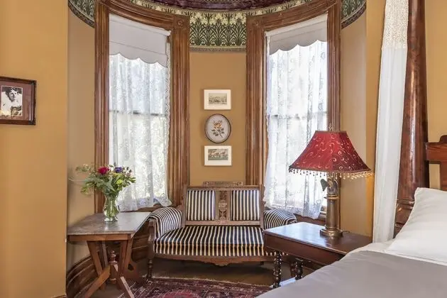 Premium Tek Büyük Yataklı Oda, Banyolu/Duşlu (Aimee Crocker Room)