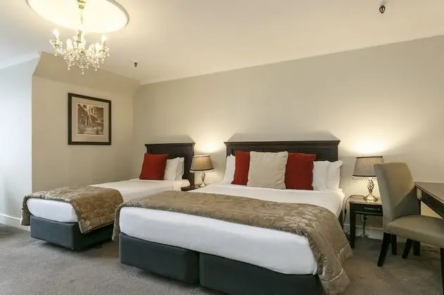 Deluxe Üç Kişilik Oda
