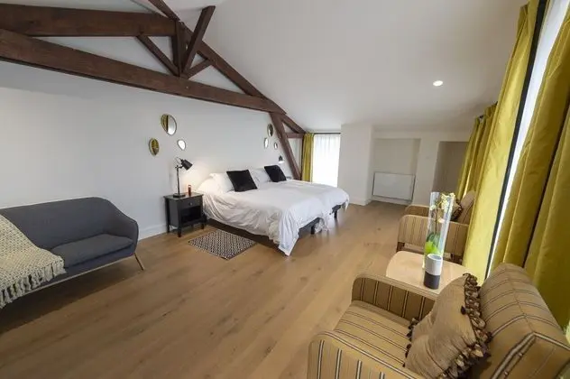 İki Ayrı Yataklı Oda (Magdelaine noire)