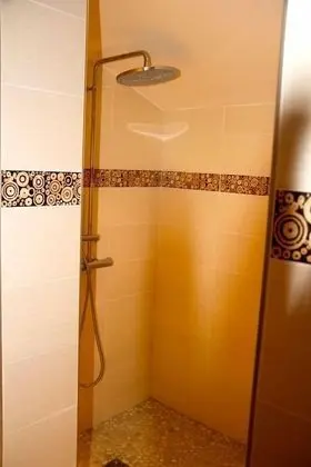 Tek Büyük Yataklı Oda (Bouchon)