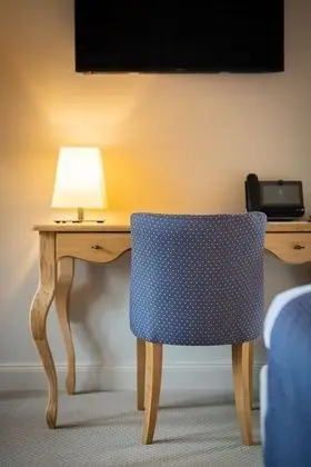 Classic Tek Büyük Yataklı Oda